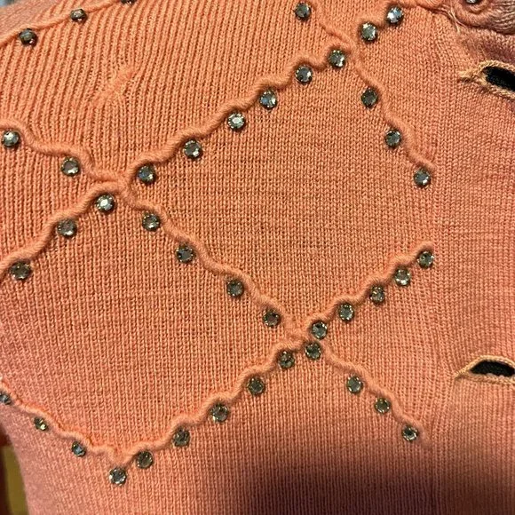 1950s coral jeweled cardigan with amazing stitching details - Picture 4 of 6
